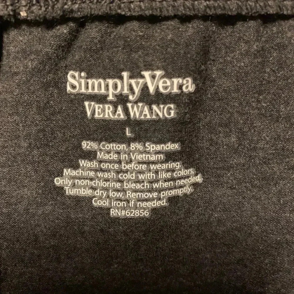 Simple Vera Wang size large - Picture 3 of 3